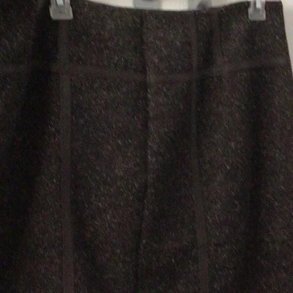 Stylish Brown skirt with leather-like stripes - Picture 4 of 16